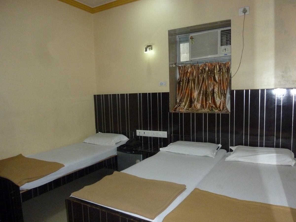 Hotel Stars Мумбаї Номер фото